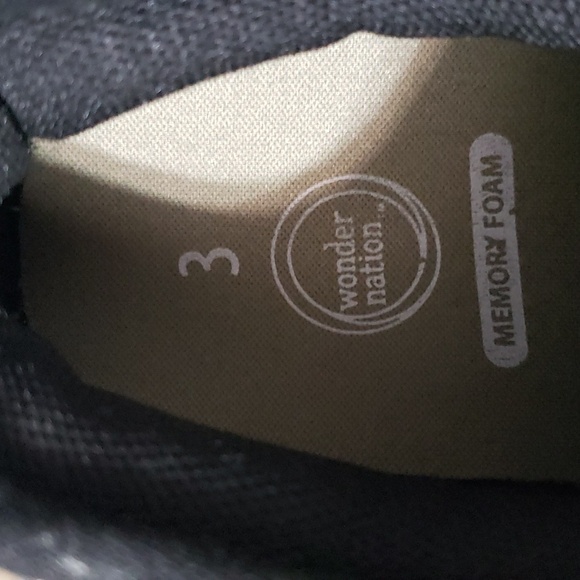 Wonder Nation camo shoes - Picture 2 of 7